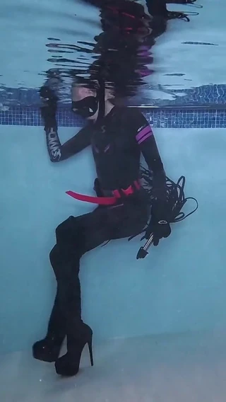UKCuteGirl: Underwater Wetsuit Dominatrix Tease in Heels