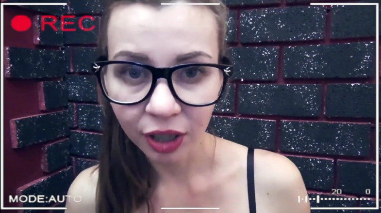 Lana Blade: Prendi un sorso del tuo sperma