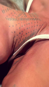 Edición Especial: Ingalls (argentina) Llega Al Orgasmo Tocándose El Ombligo Con Un Vibrador