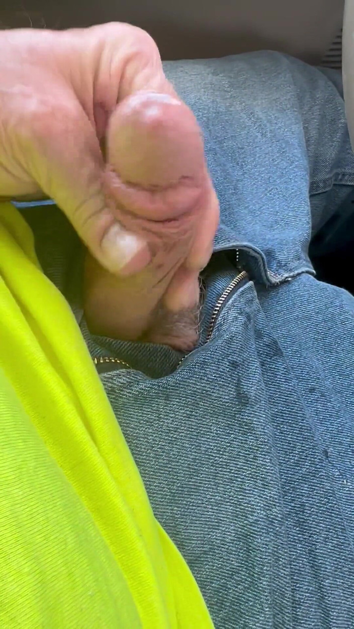 Kirk1147: Kirk Stroking a mrdka v mém autě
