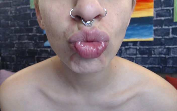 TLC 1992: Bibir bebas lipstik besar