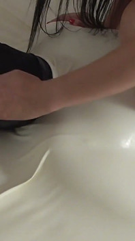 Gagging Martyrdom in Vacuum Bed!