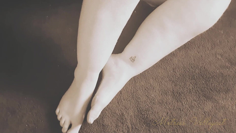 Mxtress Valleycat: Sandy Feet Fantasy