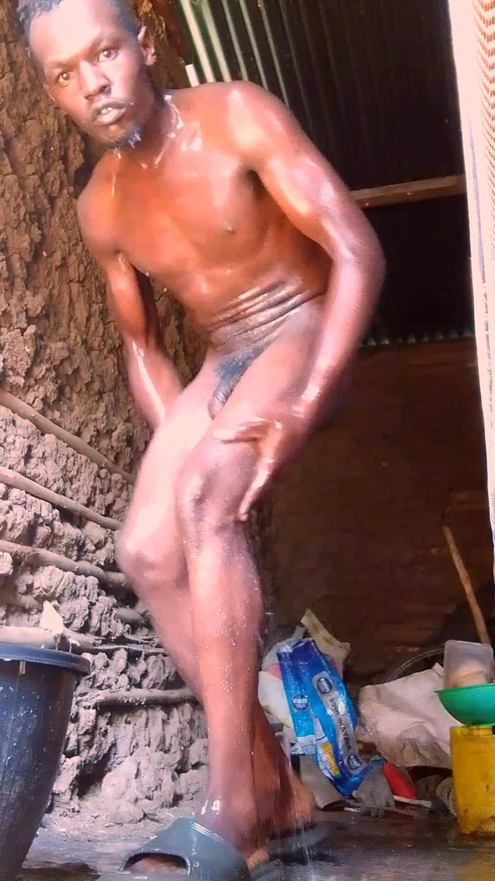 HWillovahh: Gay boy badrum i lera hus efter en dag gick...