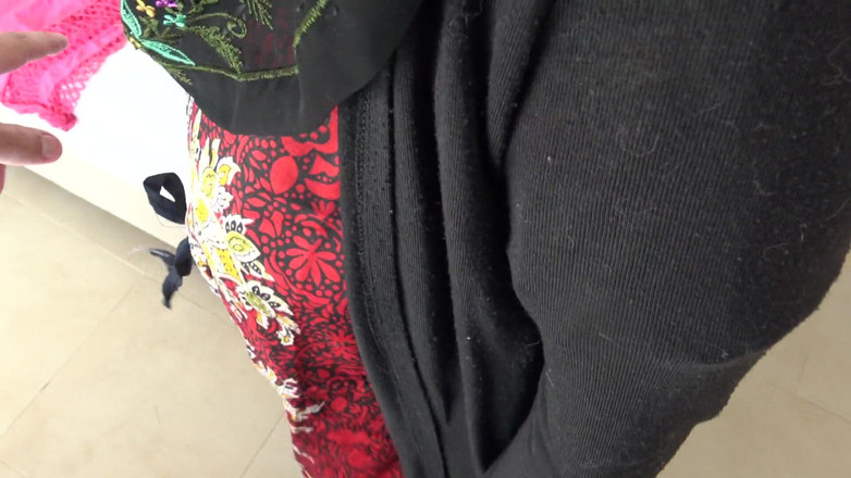 Souzan Halabi: Lady inizia a lavorare in un bordello tedesco