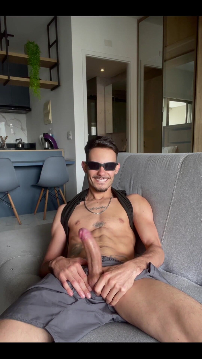 Heitor Bauman OFC:  Я пришла домой из спортзала