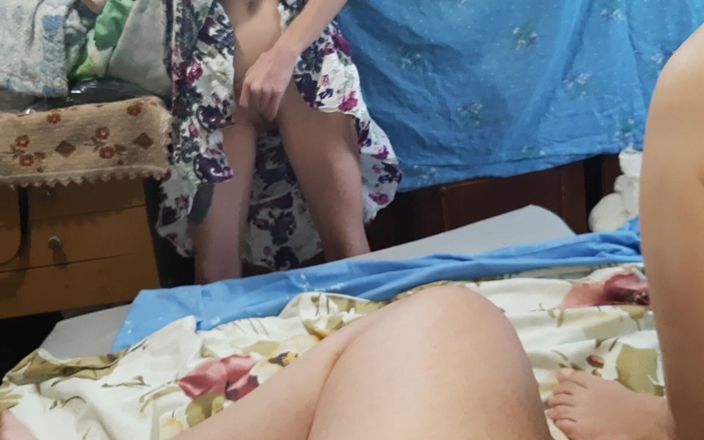Lesbian-candys: Швидка мастурбація втрьох з коледжу з швидкими оргазмами одночасно