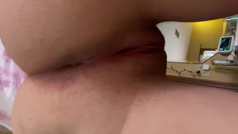 MissAlexiaC: 흑인 대물 자지와 섹스하는 18세 소녀