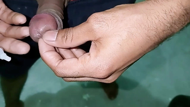 Fox Max: Teen penis-klebstoff gesperrt größter penis