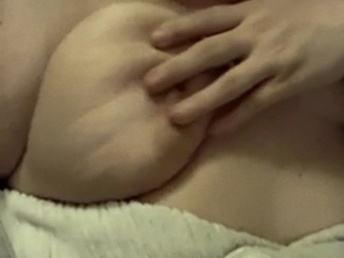 Real homemade BBW BBC porn: Memekku diremas sampai besarku gondal-gandul