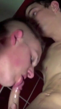 Flo follada por Ricjy en sauna por primera vez con un gay
