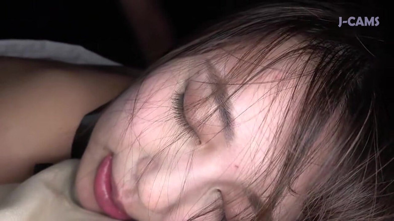 J-Cams: La emoción del pecado: una belleza de gimnasio atrapada entre...