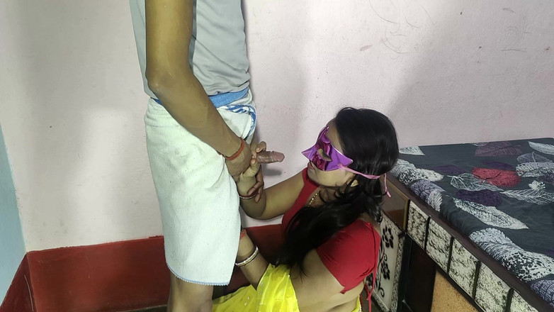 Soniya1997: Munna scopa il culo della matrigna in Saree prima di...