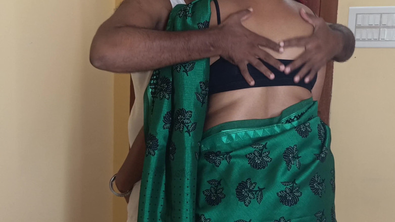 Palani69: हरे रंग की साड़ी वाली आंटी का हॉट रोमांस वायरल वीडियो