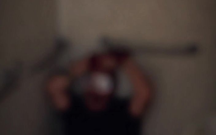 DeesseJulia: Kölem bdsm seansı sırasında "machin"