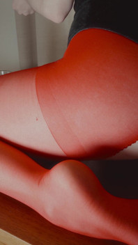 Fisting Anal En Collants Rouges