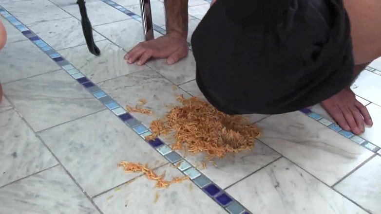Foot Girls: Zenci spagetti sipariş etti