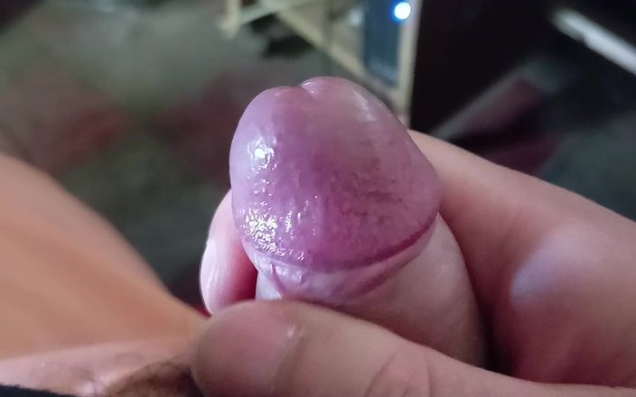 camusjr7: मेरे लंड के पास आ रहा है