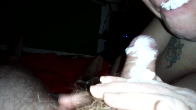 Sex hub couple: Whip cream, peeing, and some blowjob