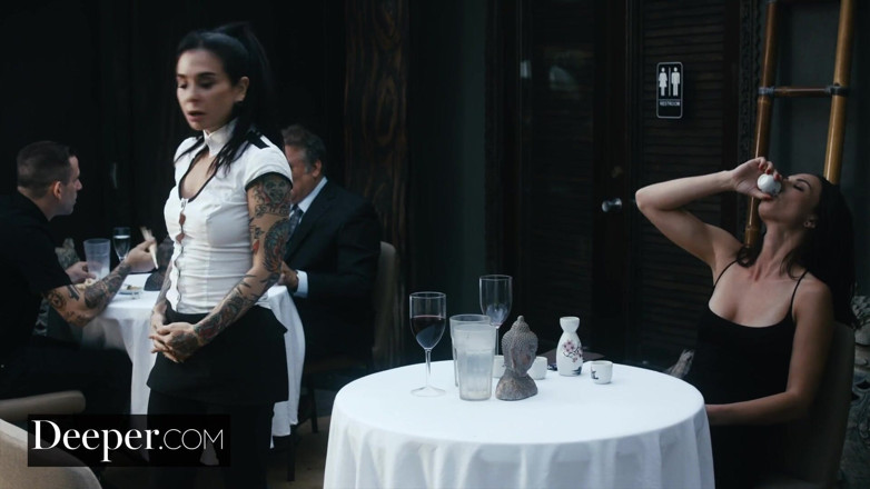 Deeper: Profundo. Joanna mostra a Evelyn que há muito mais