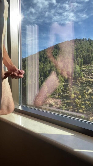 Edge Master: Hotel view cumshot
