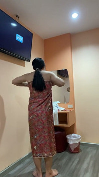 훈장 식을 마친 후 호텔로 가자
