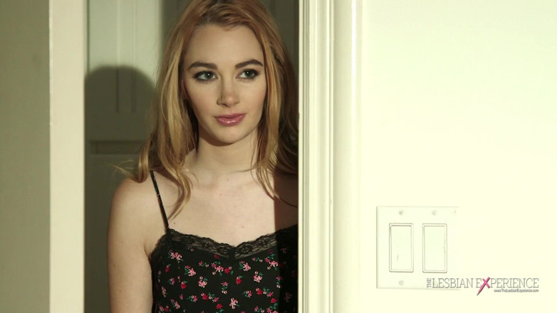 Girl Girl XXX: Ivy y ziggy comparten un juguete y un puño