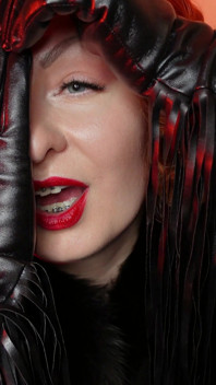 Sexual pin up Arya, ASMR video with long black gloves