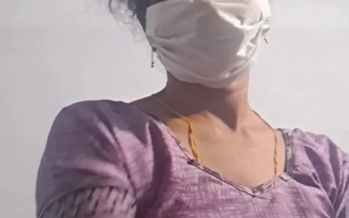 Jayaselvi: Pussy Show Indian Tamil Aunty