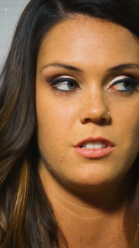Alison Tyler apni parphekt aaroo gand dikhaati hai kyonki vah uske land ko pisti hai