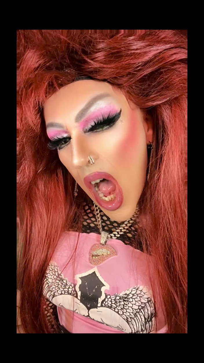 Shelly Robertss: 더, 더, 더, 더