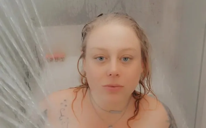 Jenn_sexxii: Shower Sesion Close up DP Toy Play After