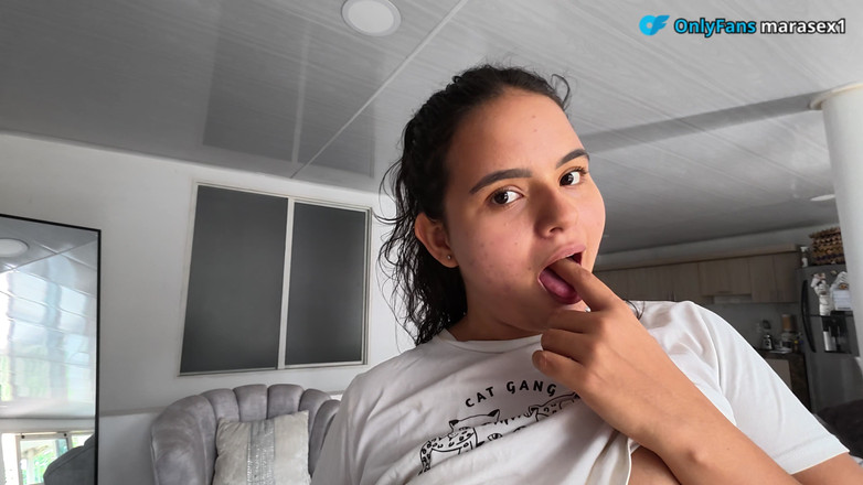 MaRaSexx: Mój współlokator nagrywa mnie i pieprzy mnie!