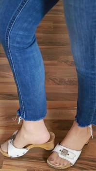 Wooden Sandals on Wood - Intense Clicking, Asmr Steps in Jeans