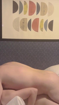 Joven sueca twink es follada duro por dotado británico