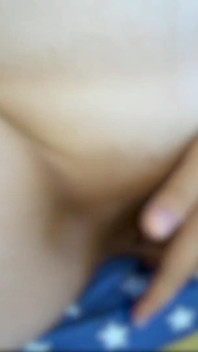 Masturbation of a Married Woman Who Spreads Her Legs and Uses Toys to Stimulate Her Pussy