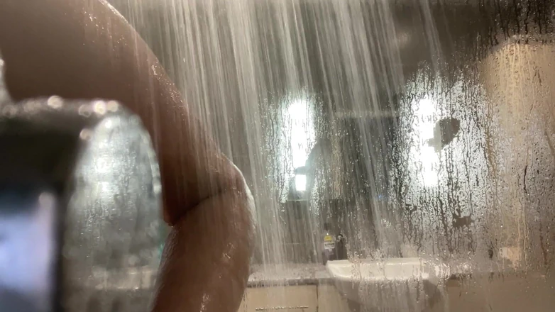 Countess diamond: Slow Motion Shower Perv