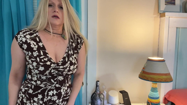 TabithaXXX: Stepmom shrinks stepson to manage panty drawer
