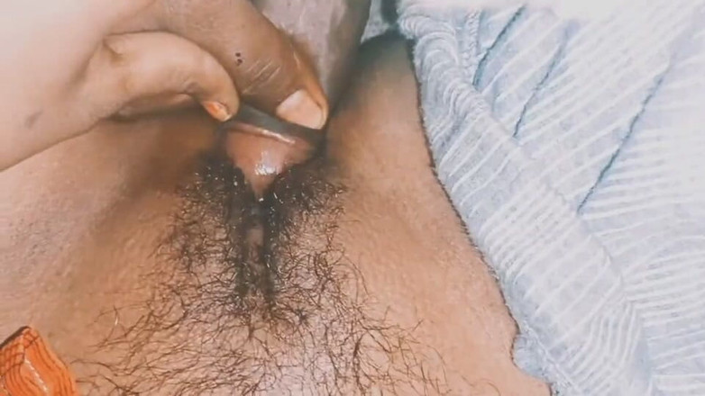 Your nisha bhabhi: Quando meu marido não estava em casa, ele removeu a água...