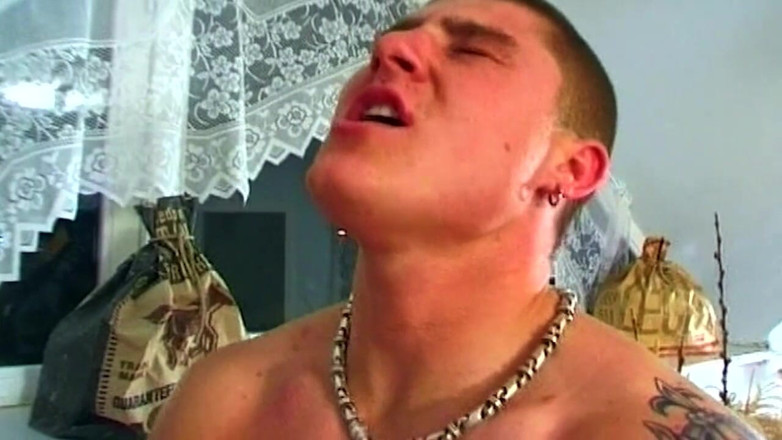 XXXEROTICONLY: 撒尿浸透的3P荡妇吞下并潮吹到处都是