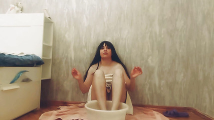 Dalya sweet: Pedikur dengan melancap