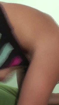 Nadržená sexy brunetka s dokonalými prsy a tělem si užívá šukání mého ptáka se svou sexy oholenou kundičkou