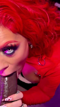 Sex demon blir creampied av BBC