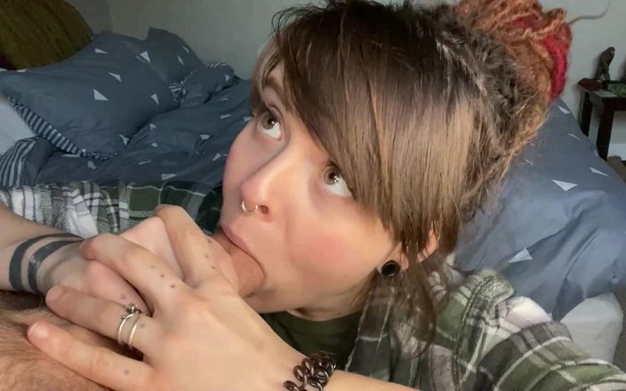 Olivia Jarden: Nedbalý Ahegao POV kouření pro tebe!