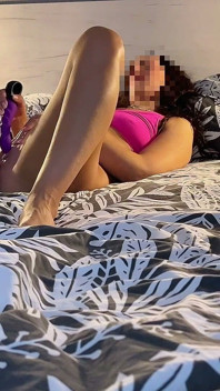 義理の妹が先にイくのは、私が彼女のクリーミーな秘部を突いたとき - 素人カップルのセックス
