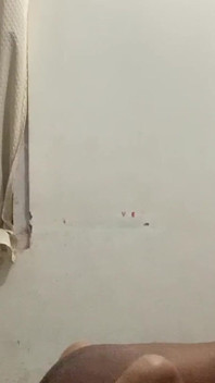 그녀는 쓰리섬을 좋아하지만 파트너는 없는 것을 좋아합니다.