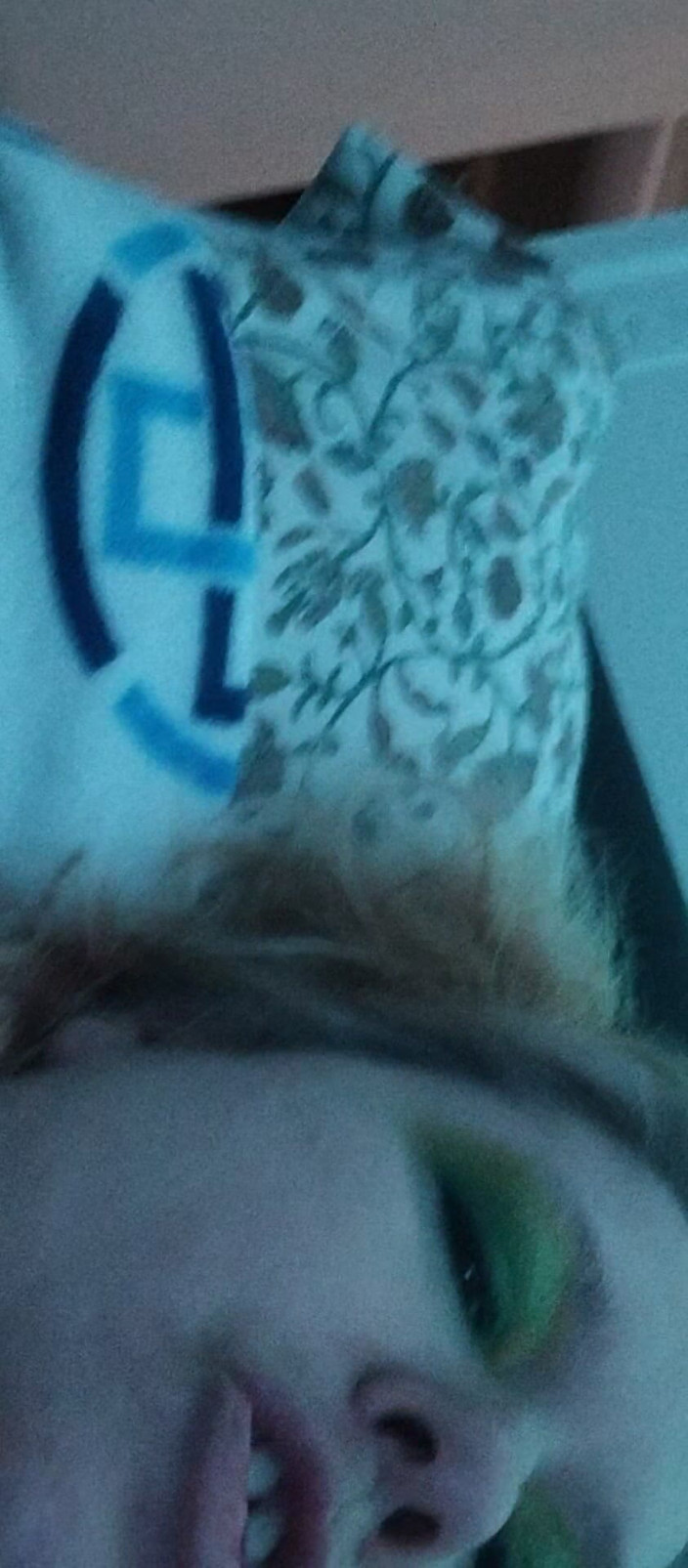 Anonymity awaits: Așteaptă înlocuirea jucărie mea pentru..... Deliciousness