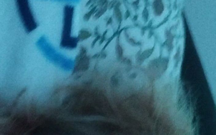 Anonymity awaits: Wacht op de vervanging van mijn speeltje voor jouw..... Heerlijkheden