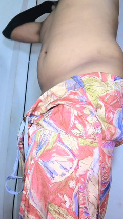 Bigdesidick2: Desi Sissy Striptease