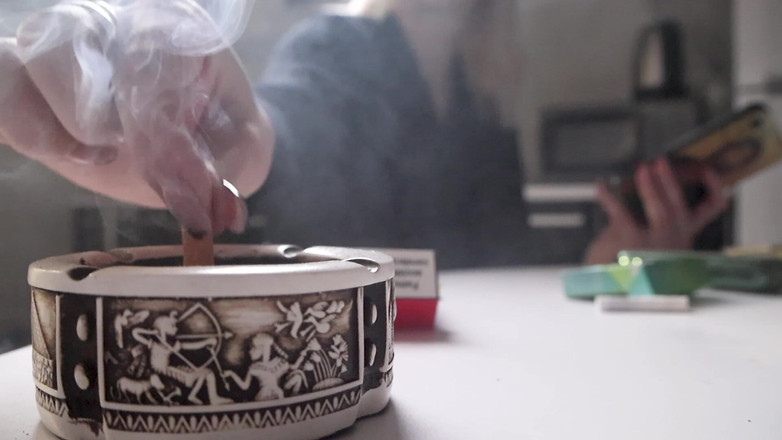 MertyXXX: Volví a Casa Porque Olvidé Los Cigarrillos